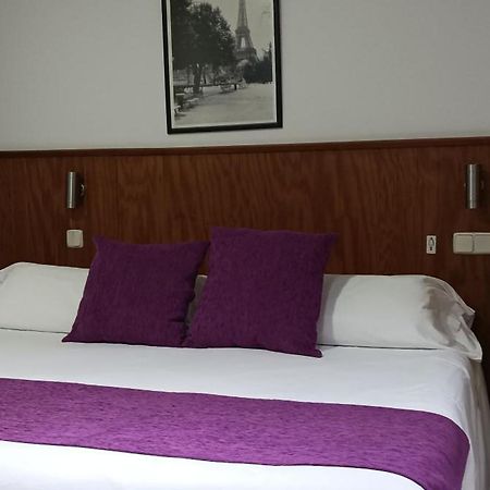 Hostal Dona Isabel Majadahonda Eksteriør bilde