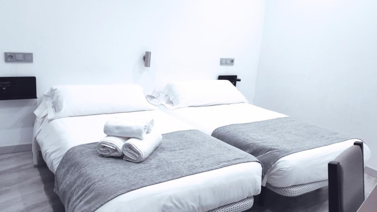 Hostal Dona Isabel Majadahonda Eksteriør bilde