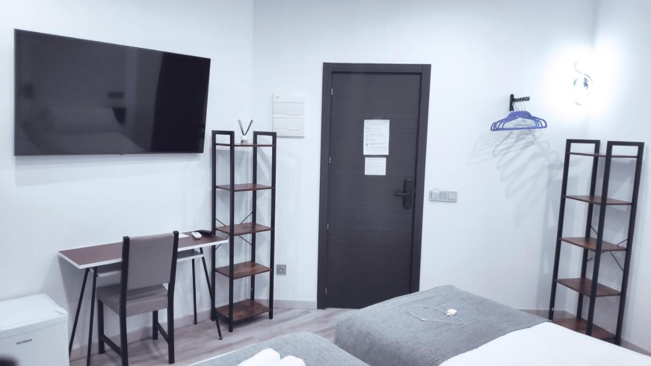 Hostal Dona Isabel Majadahonda Eksteriør bilde