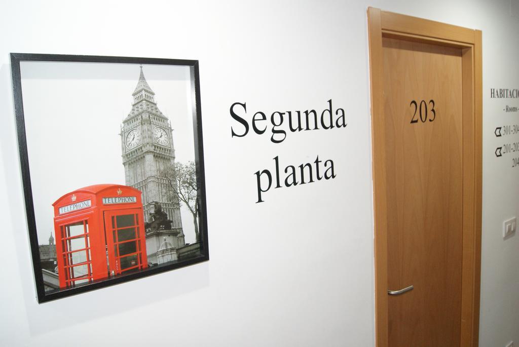 Hostal Dona Isabel Majadahonda Eksteriør bilde