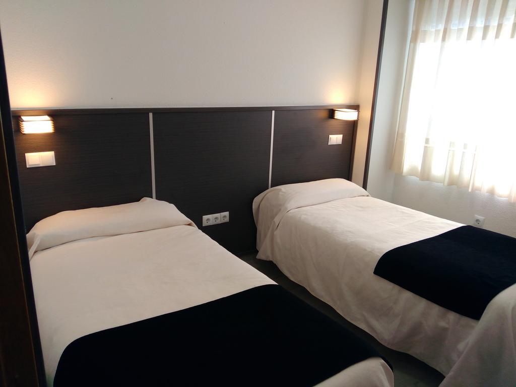 Hostal Dona Isabel Majadahonda Eksteriør bilde