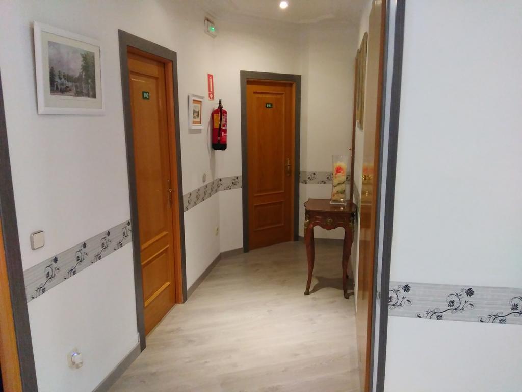 Hostal Dona Isabel Majadahonda Eksteriør bilde