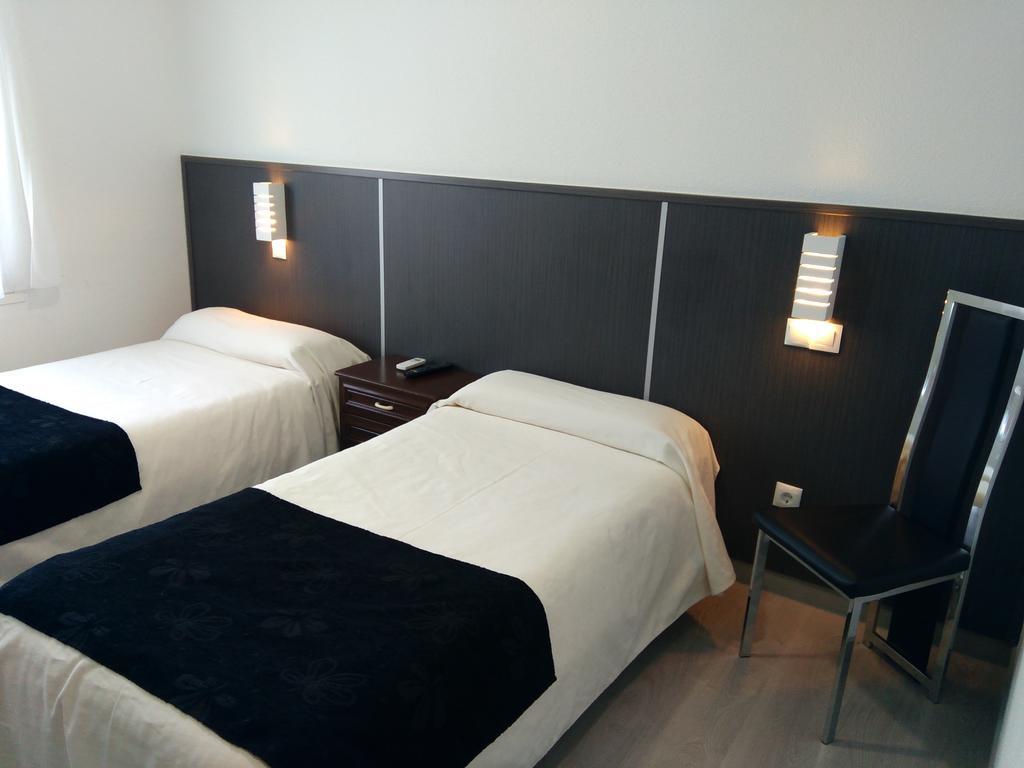 Hostal Dona Isabel Majadahonda Eksteriør bilde
