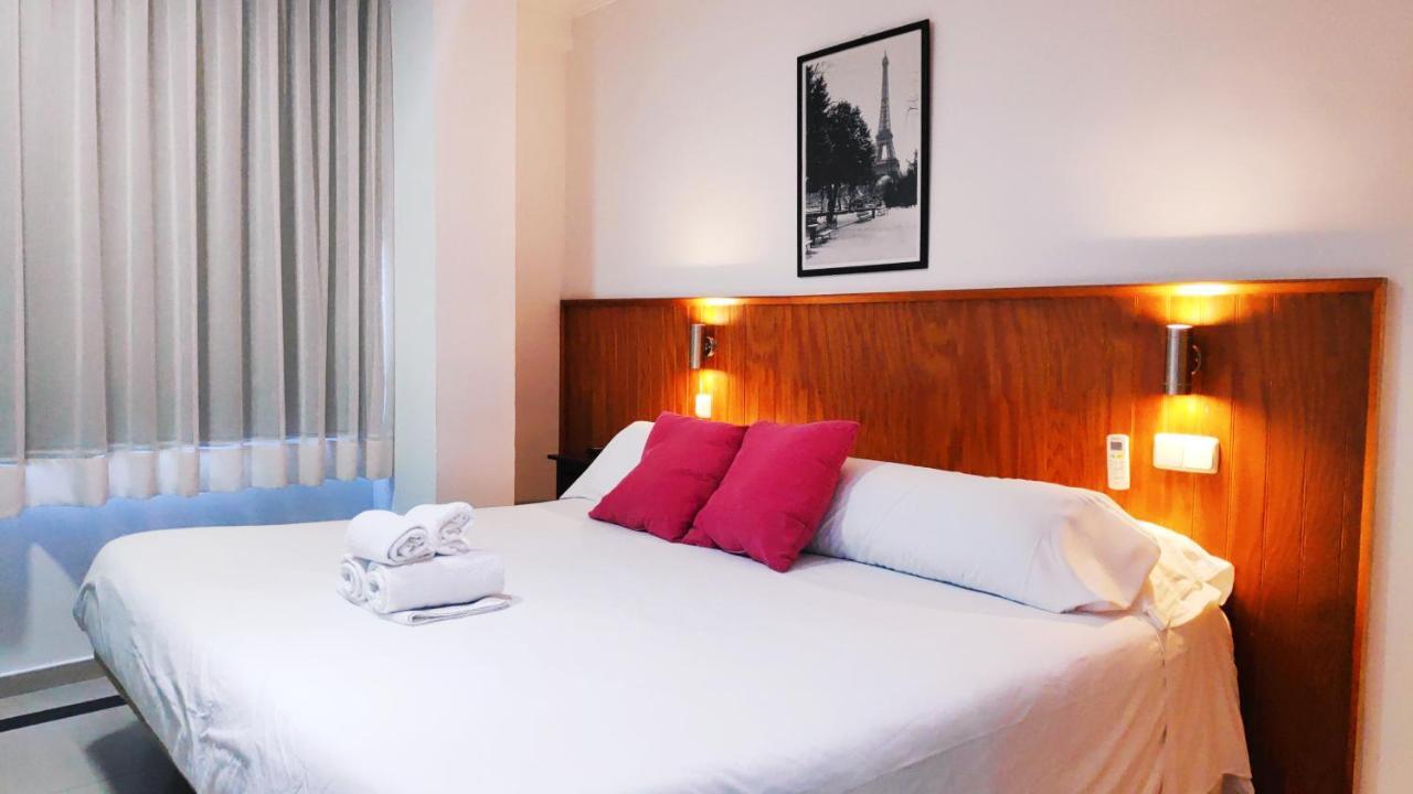Hostal Dona Isabel Majadahonda Eksteriør bilde
