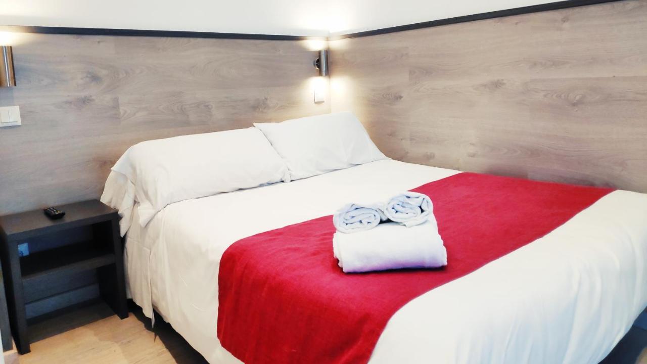 Hostal Dona Isabel Majadahonda Eksteriør bilde
