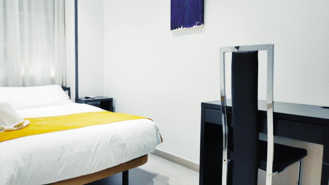 Hostal Dona Isabel Majadahonda Eksteriør bilde